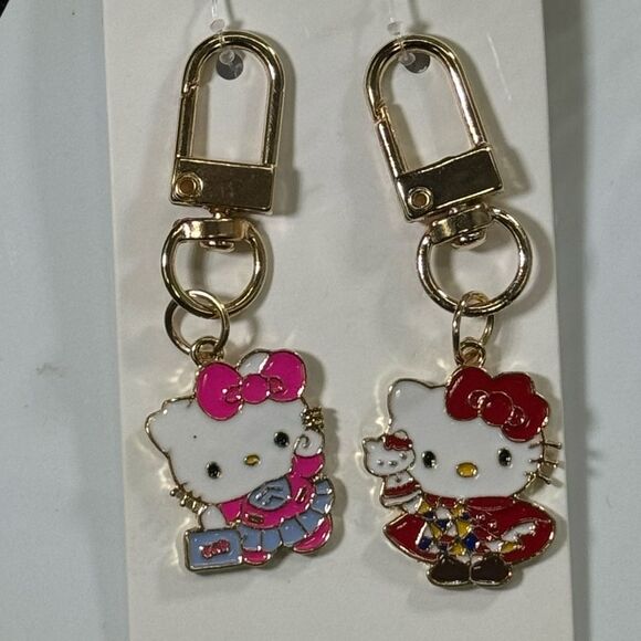 BAG CHARM Hello Kitty Set of 2 Gold Tone Pink And Red Charm Keychain Bag Charm - Picture 2 of 4